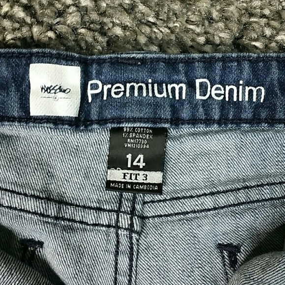 Mossimo shorts 14 - Picture 3 of 3